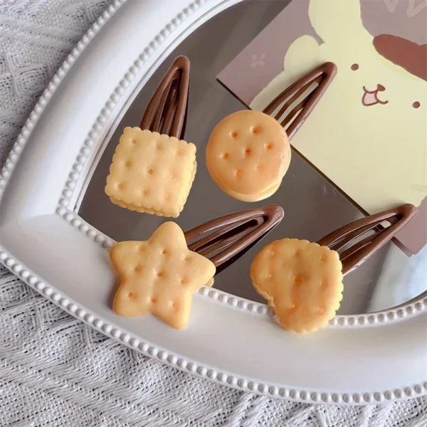 4pcs/Set Whimsical Biscuit-Shaped Hair Clips for Women and Girls - Fun, Daily, Party Hair Accessories with Simulation Biscuit Th